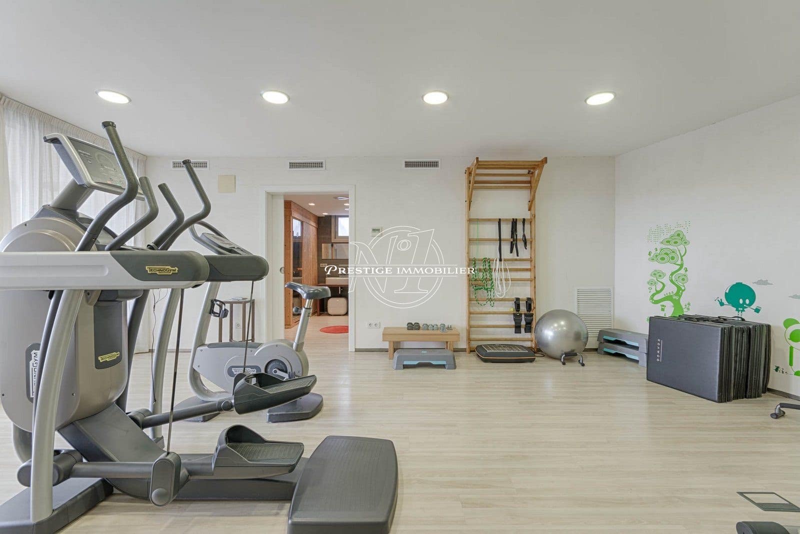 Chalet de 5 habitaciones en La Jonquera en venta con piscina - 890.000 € (Ref: 9665388)