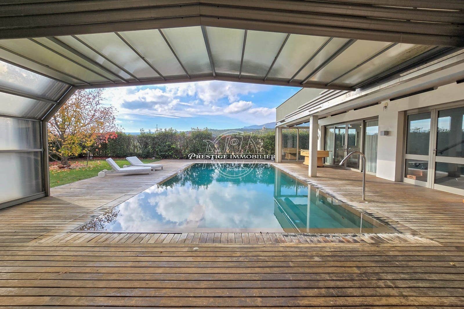 Chalet de 5 habitaciones en La Jonquera en venta con piscina - 890.000 € (Ref: 9665388)