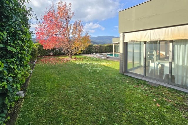 Chalet de 5 habitaciones en La Jonquera en venta con piscina - 890.000 € (Ref: 9665388)