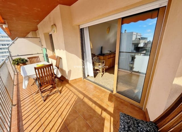 2 bedroom Apartment for sale in Roses - € 319,000 (Ref: 9677432)