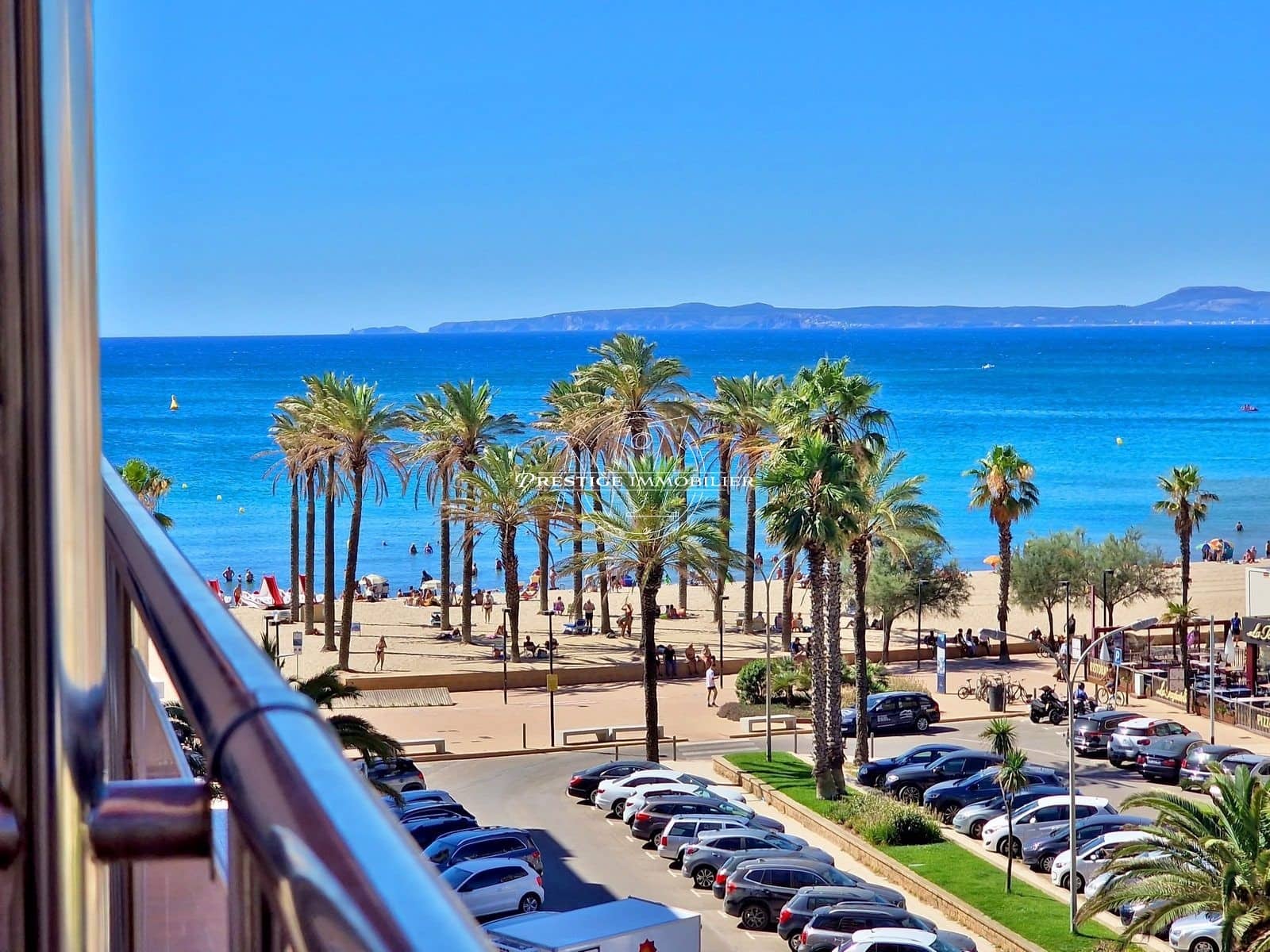 2 bedroom Apartment for sale in Roses - € 349,000 (Ref: 9681430)