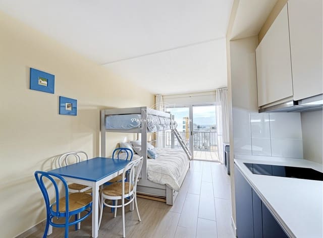 Apartment for sale in Roses with pool - € 99,500 (Ref: 9681431)