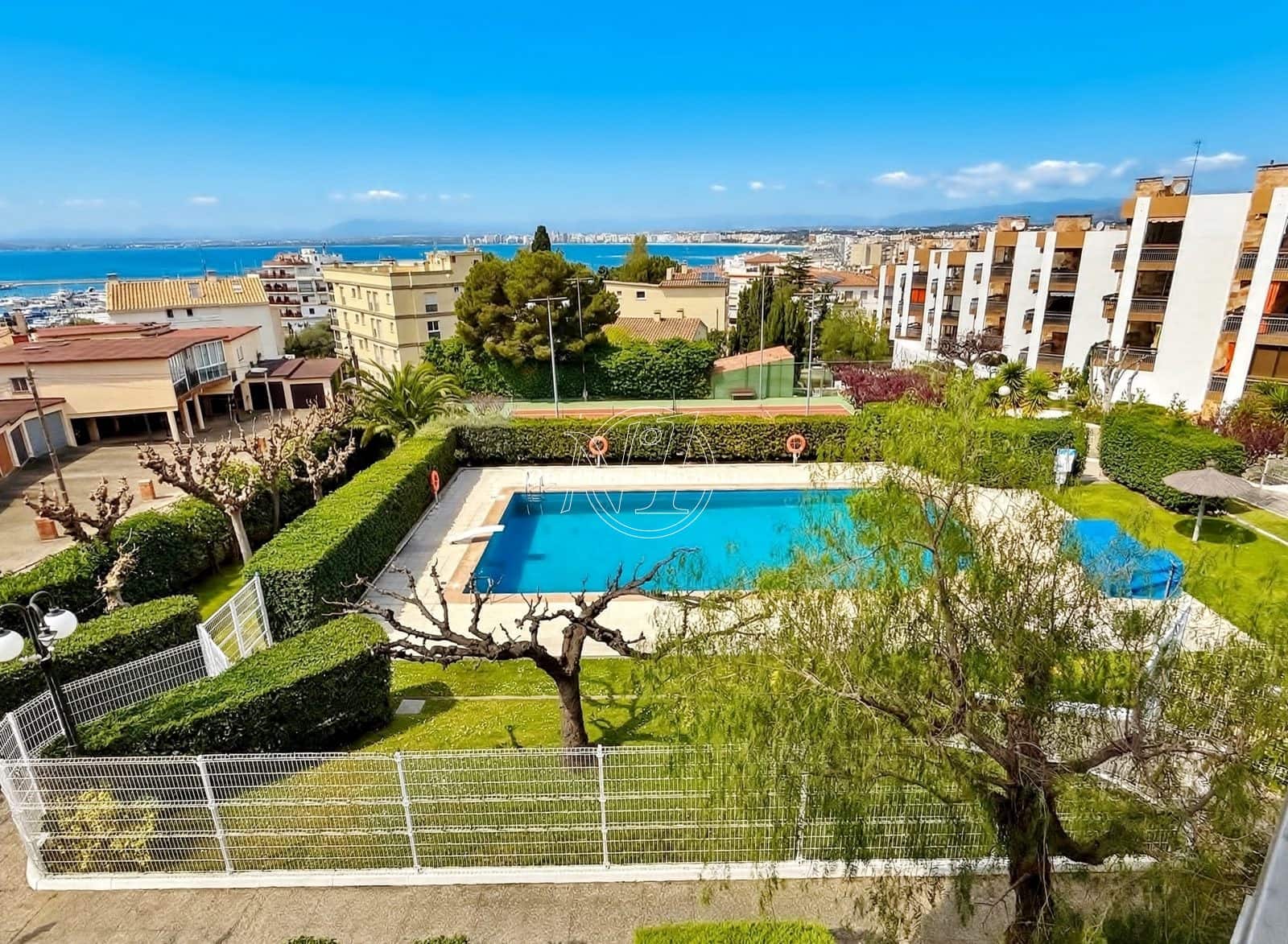 3 soveværelse Lejlighed til salg i Roses med swimmingpool - € 495.000 (Ref: 9697829)