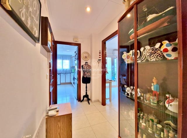 3 slaapkamer Appartement te koop in Roses - € 306.000 (Ref: 9711842)