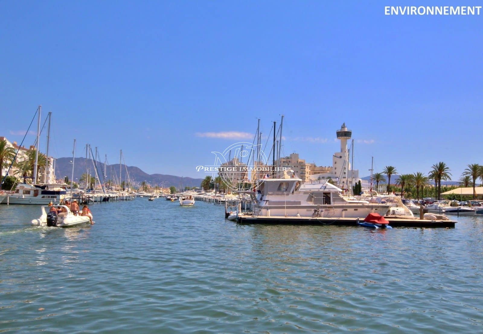 4 makuuhuone Huvila myytävänä paikassa Empuriabrava - 509 000 € (Ref: 9726535)