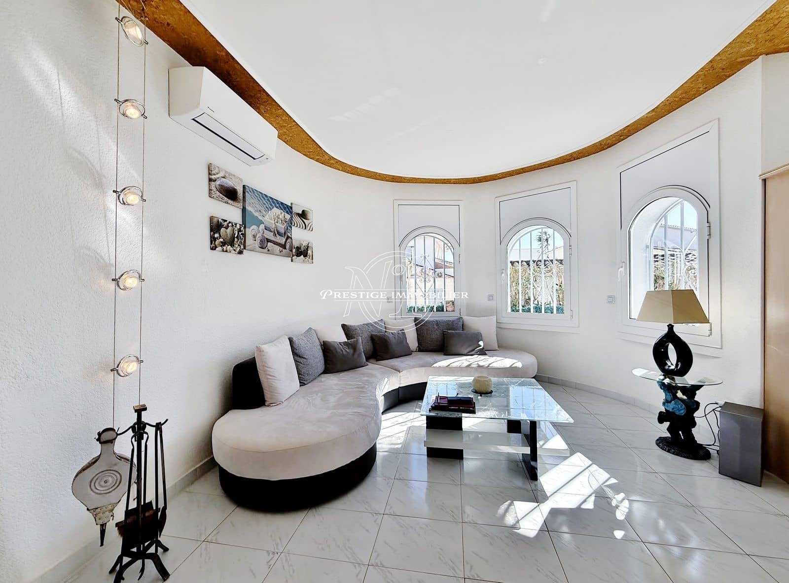 4 makuuhuone Huvila myytävänä paikassa Empuriabrava - 509 000 € (Ref: 9726535)