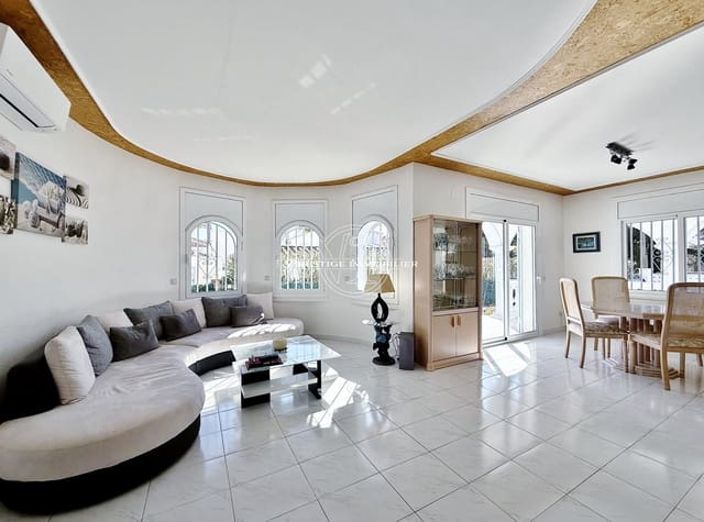 4 makuuhuone Huvila myytävänä paikassa Empuriabrava, Castelló d'Empúries - 509 000 € (Ref: 9726535)