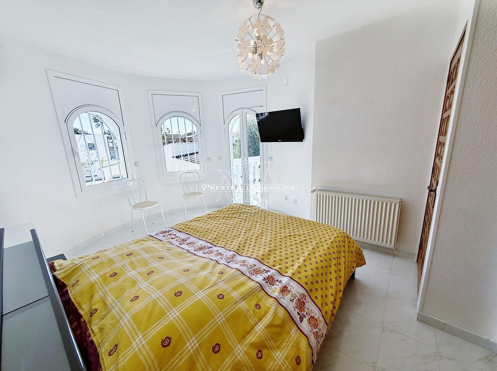 4 makuuhuone Huvila myytävänä paikassa Empuriabrava - 509 000 € (Ref: 9726535)