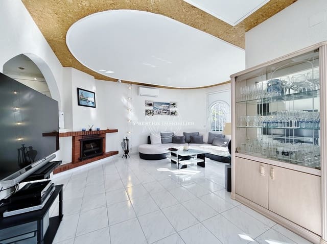 4 makuuhuone Huvila myytävänä paikassa Empuriabrava, Castelló d'Empúries - 509 000 € (Ref: 9726535)