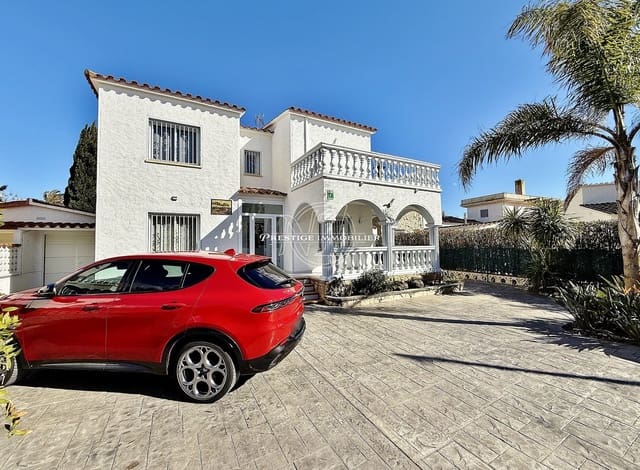 4 makuuhuone Huvila myytävänä paikassa Empuriabrava, Castelló d'Empúries - 509 000 € (Ref: 9726535)