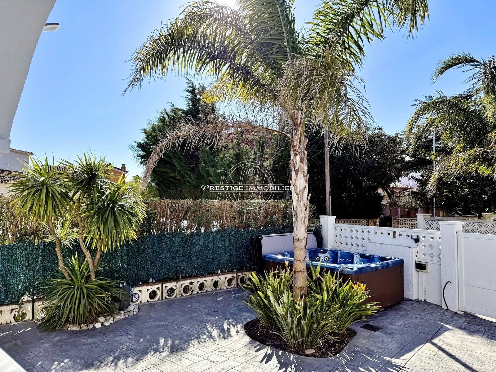 4 makuuhuone Huvila myytävänä paikassa Empuriabrava - 509 000 € (Ref: 9726535)