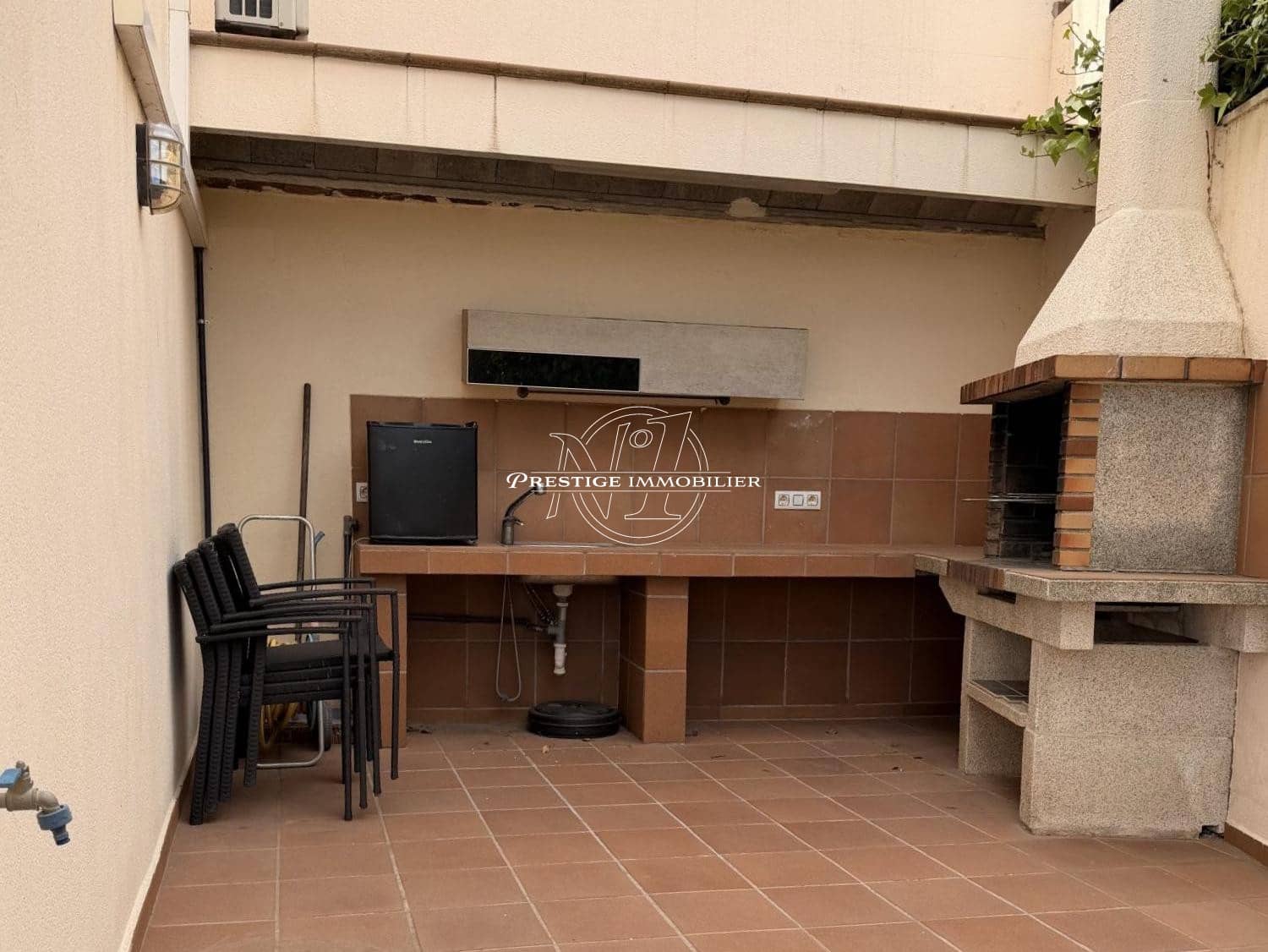 3 chambre Villa/Maison à vendre à Llanca avec piscine - 690 000 € (Ref: 9753567)