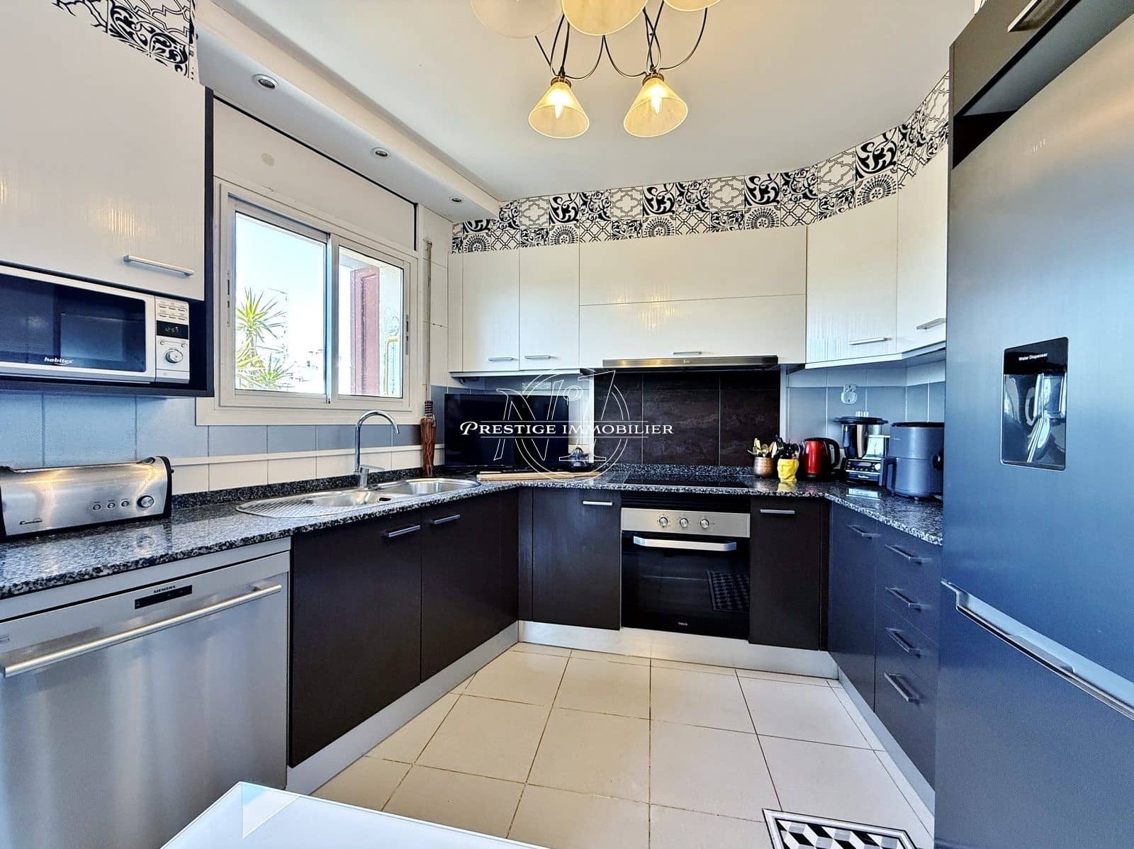 3 slaapkamer Appartement te koop in Roses - € 560.000 (Ref: 9758728)