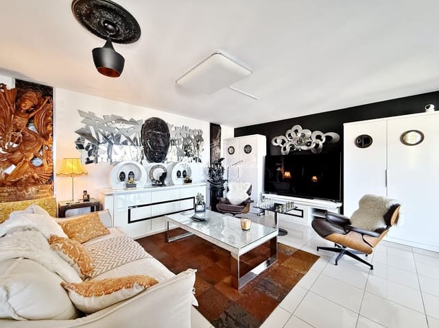 3 slaapkamer Appartement te koop in Roses - € 560.000 (Ref: 9758728)