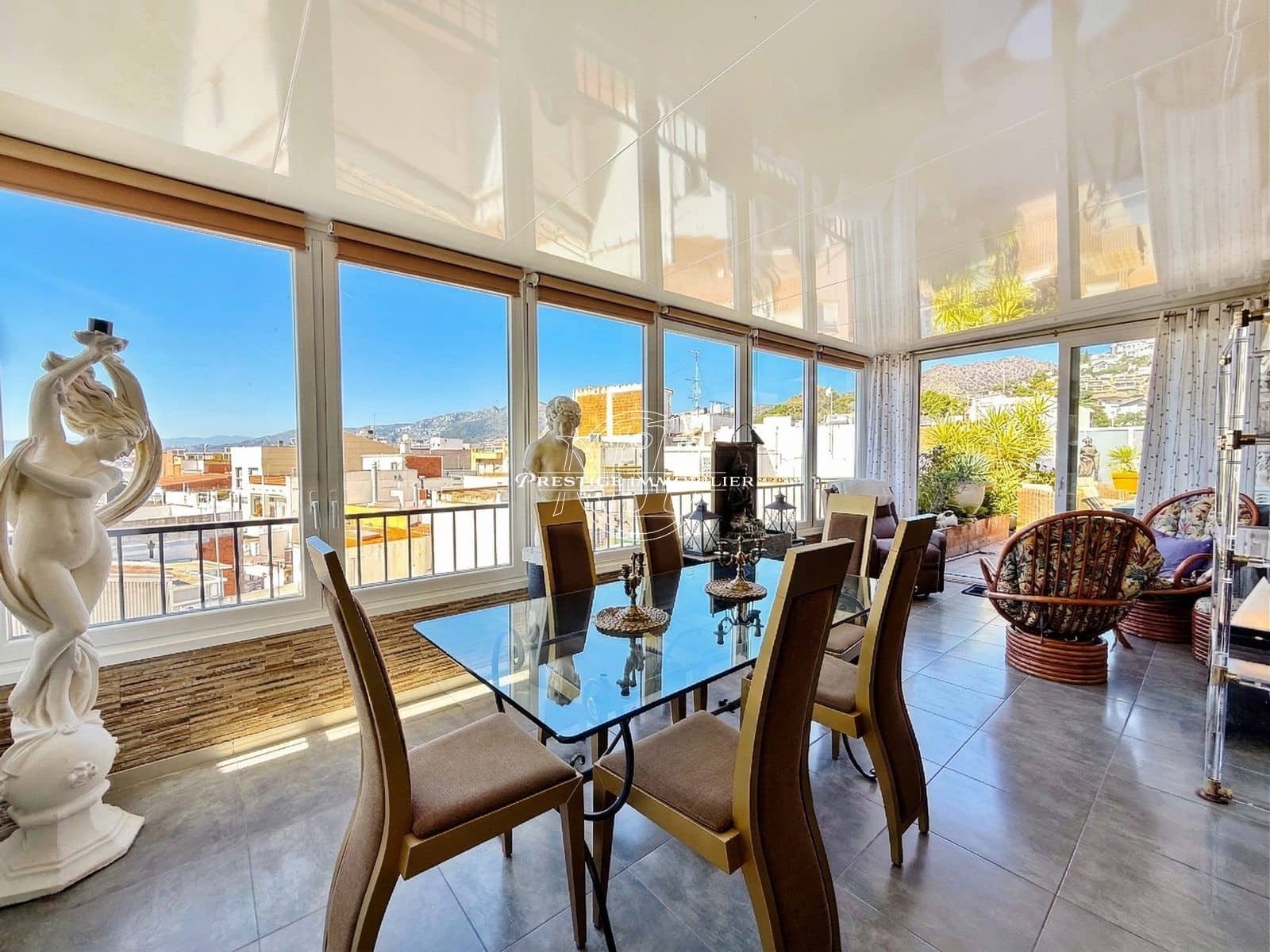 3 slaapkamer Appartement te koop in Roses - € 560.000 (Ref: 9758728)