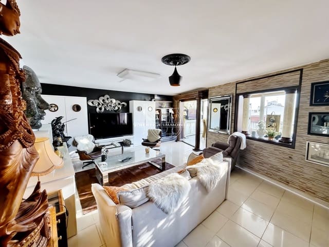 3 slaapkamer Appartement te koop in Roses - € 560.000 (Ref: 9758728)