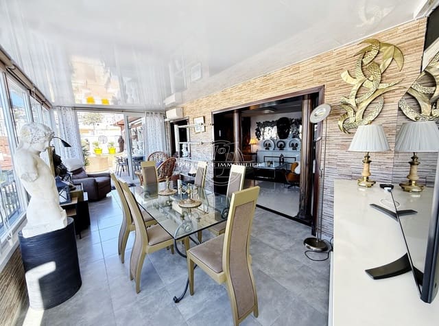 3 slaapkamer Appartement te koop in Roses - € 560.000 (Ref: 9758728)