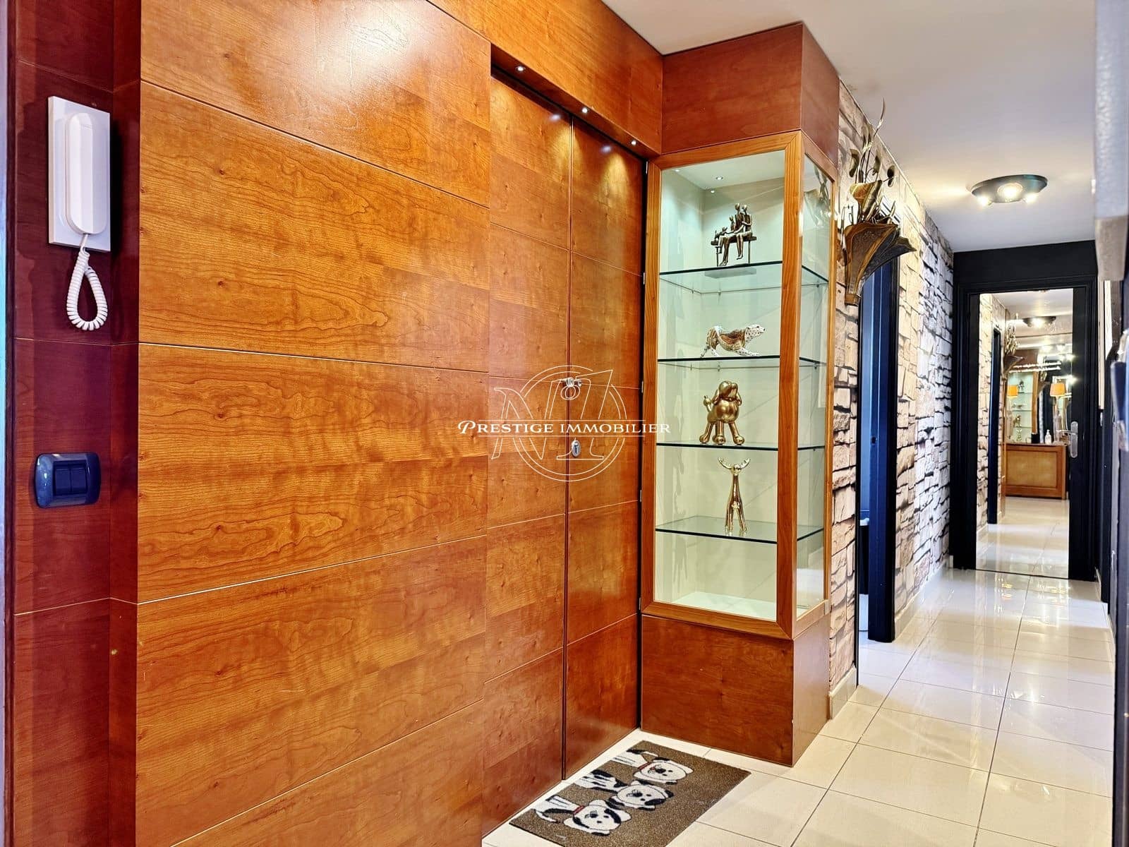 3 slaapkamer Appartement te koop in Roses - € 560.000 (Ref: 9758728)