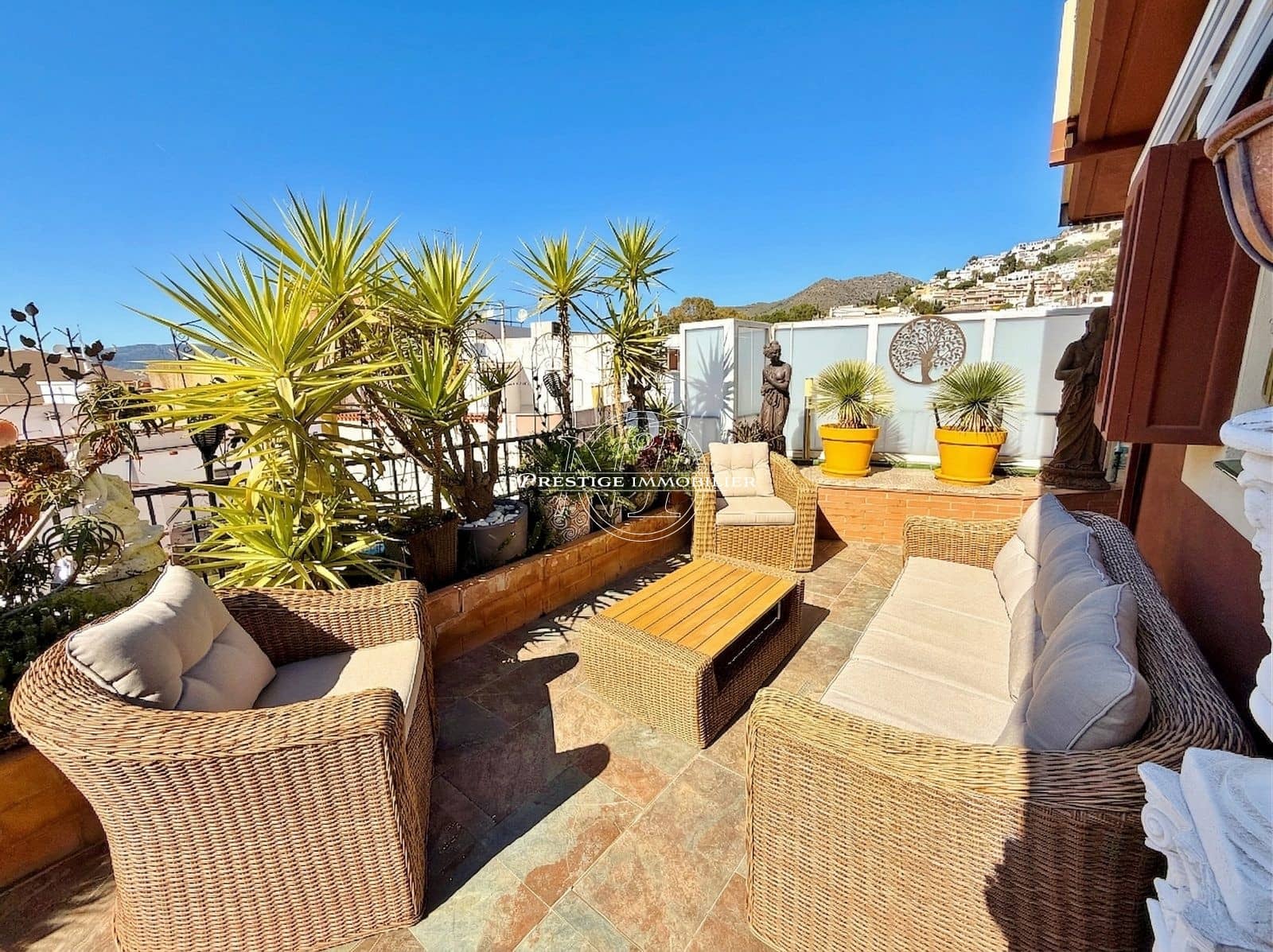 3 slaapkamer Appartement te koop in Roses - € 560.000 (Ref: 9758728)