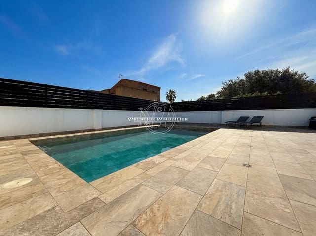 4 soveværelse Villa til salg i Empuriabrava, Castelló d'Empúries med swimmingpool - € 409.000 (Ref: 9772437)