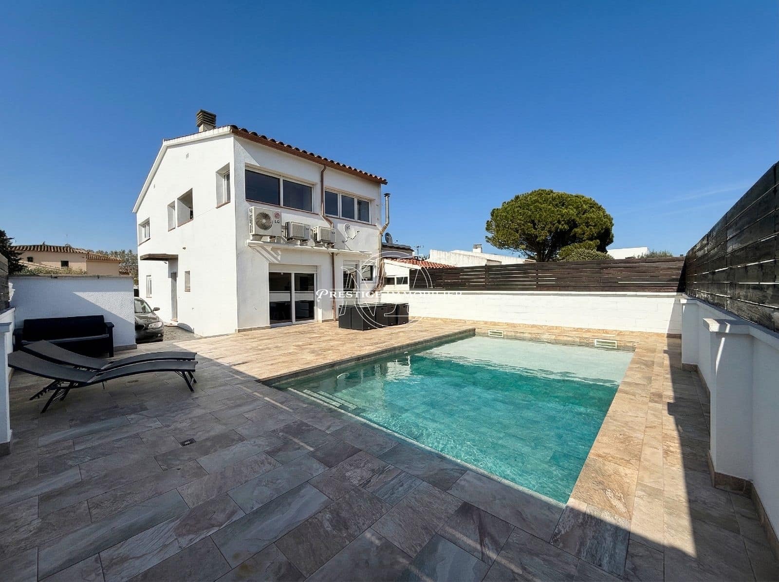 4 camera da letto Villa in vendita in Empuriabrava con piscina - 409.000 € (Rif: 9772437)