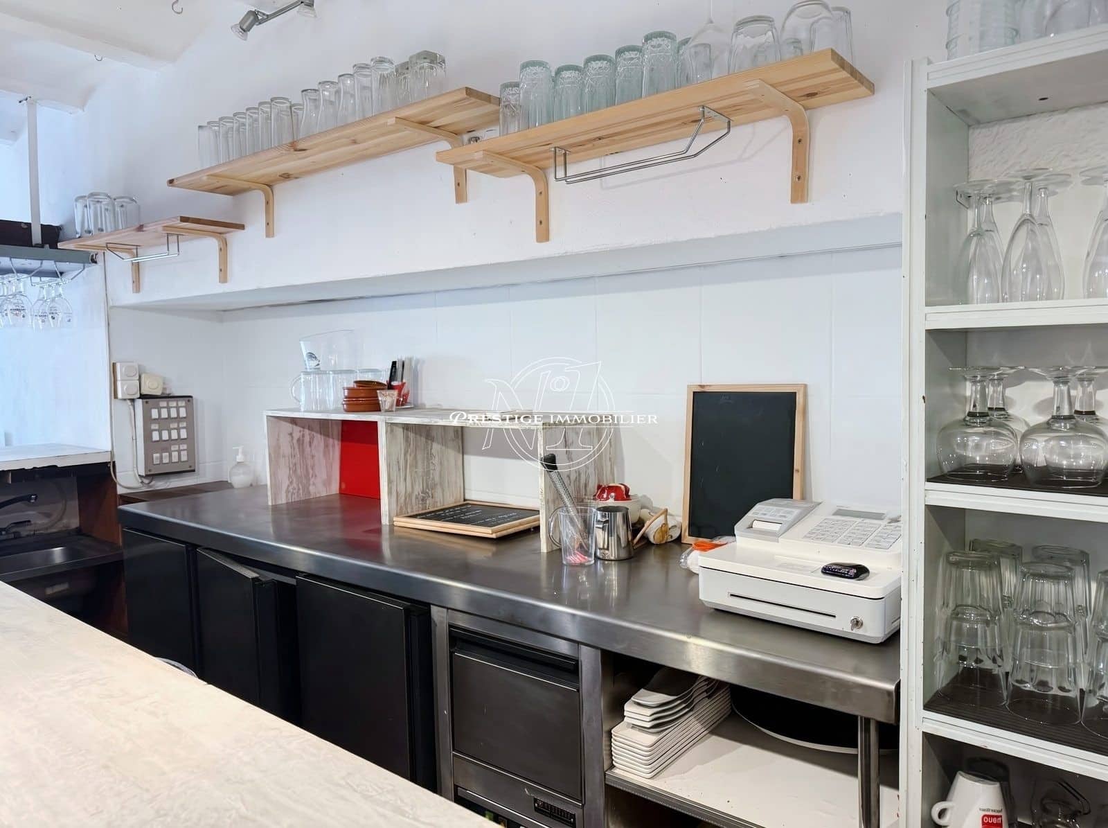 1 chambre Local Commercial à vendre à Roses - 190 000 € (Ref: 9780315)