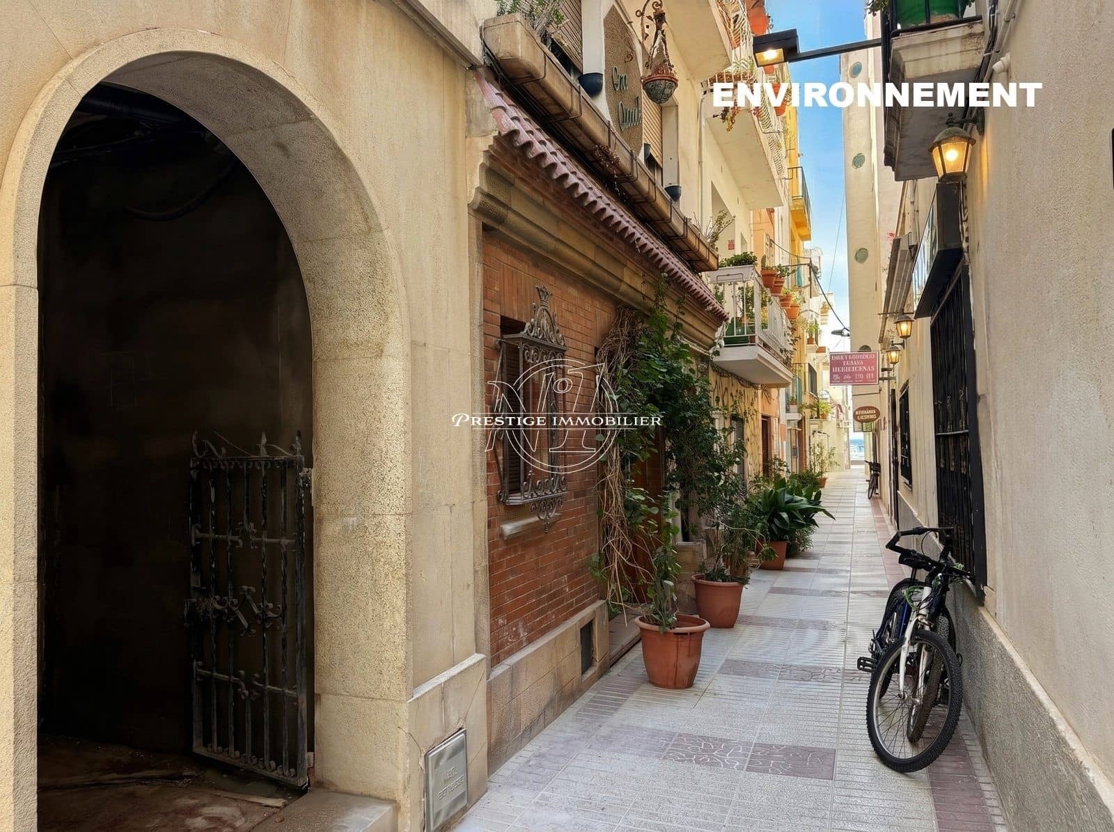 1 chambre Local Commercial à vendre à Roses - 190 000 € (Ref: 9780315)