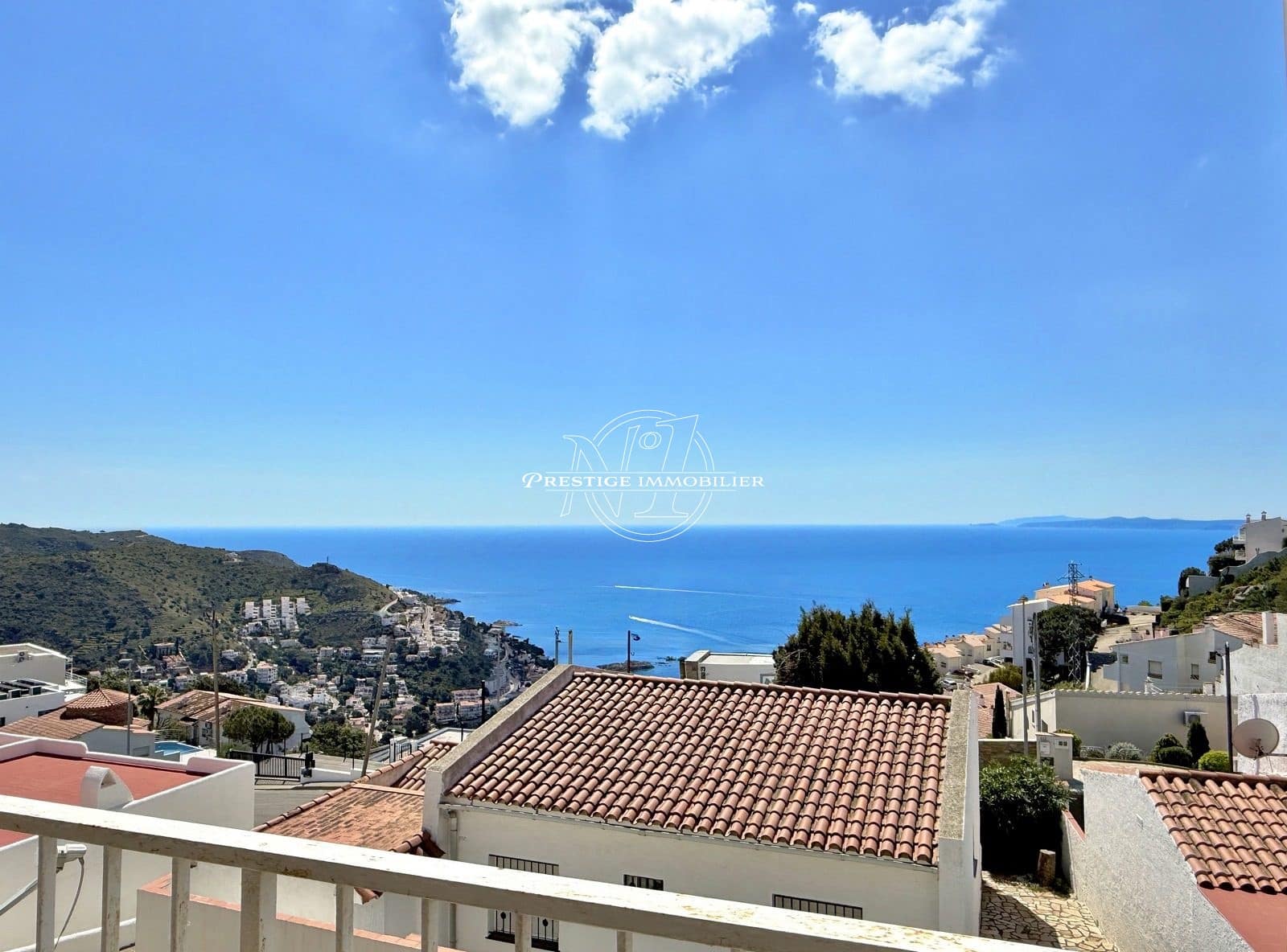 1 bedroom Apartment for sale in Roses - € 172,000 (Ref: 9794562)