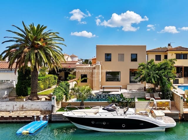 4 makuuhuone Huvila myytävänä paikassa Empuriabrava, Castelló d'Empúries mukana uima-altaan - 1 390 000 € (Ref: 9807899)