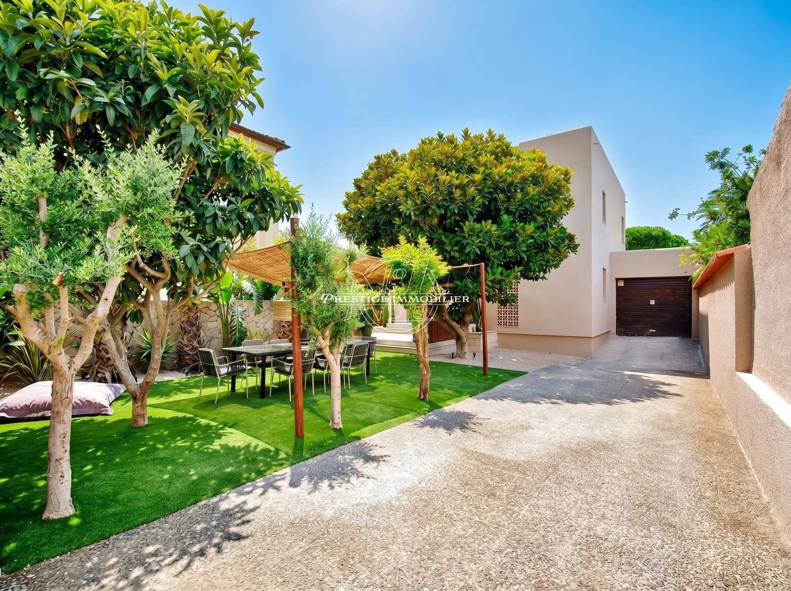 4 makuuhuone Huvila myytävänä paikassa Empuriabrava mukana uima-altaan - 1 390 000 € (Ref: 9807899)