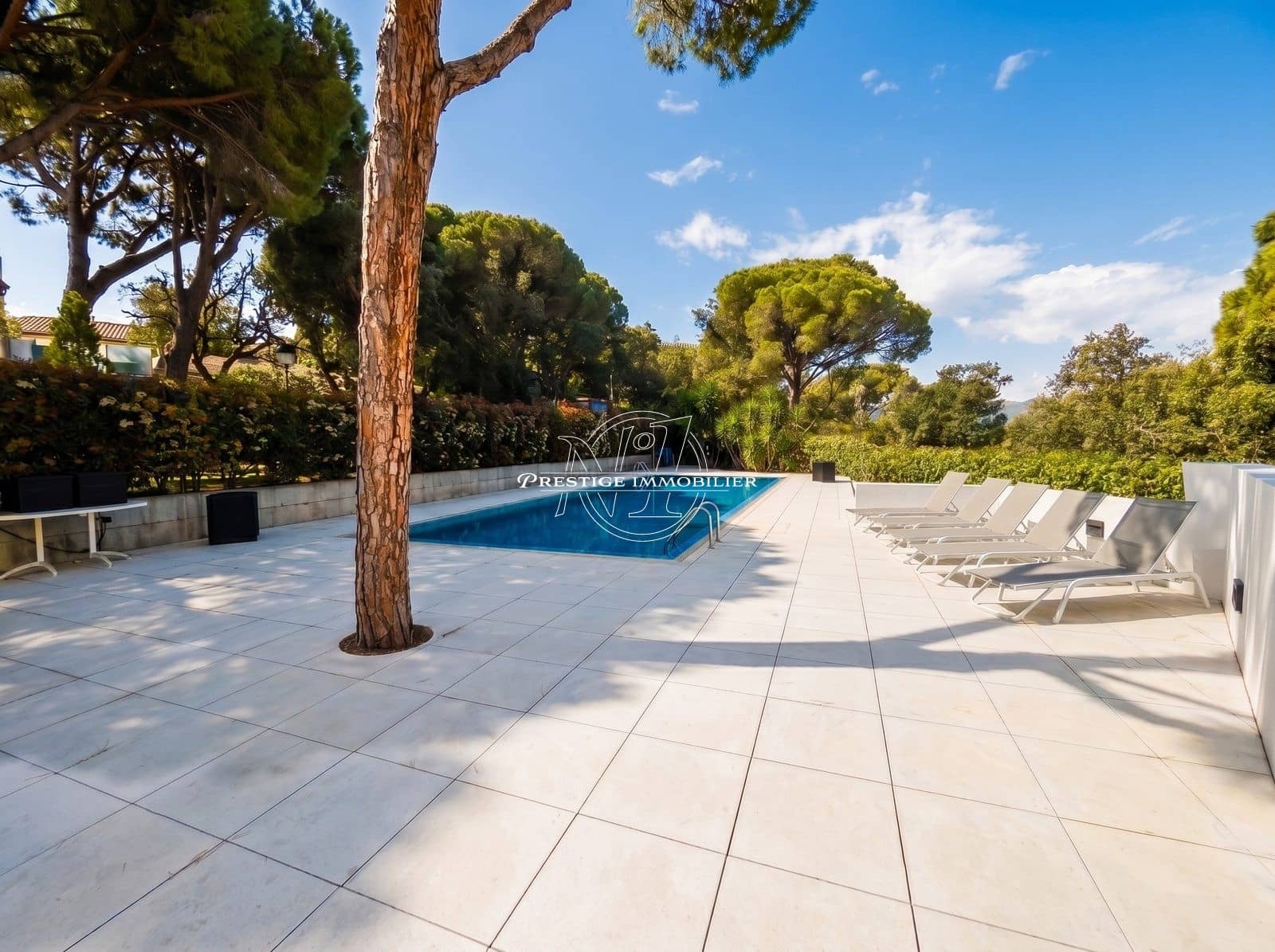 6 bedroom Villa for sale in Sant Feliu de Guixols with pool - € 2,700,000 (Ref: 9810818)