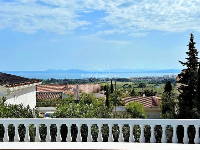 3 quarto Moradia para venda em Roses com piscina - 495 000 € (Ref: 9811547)
