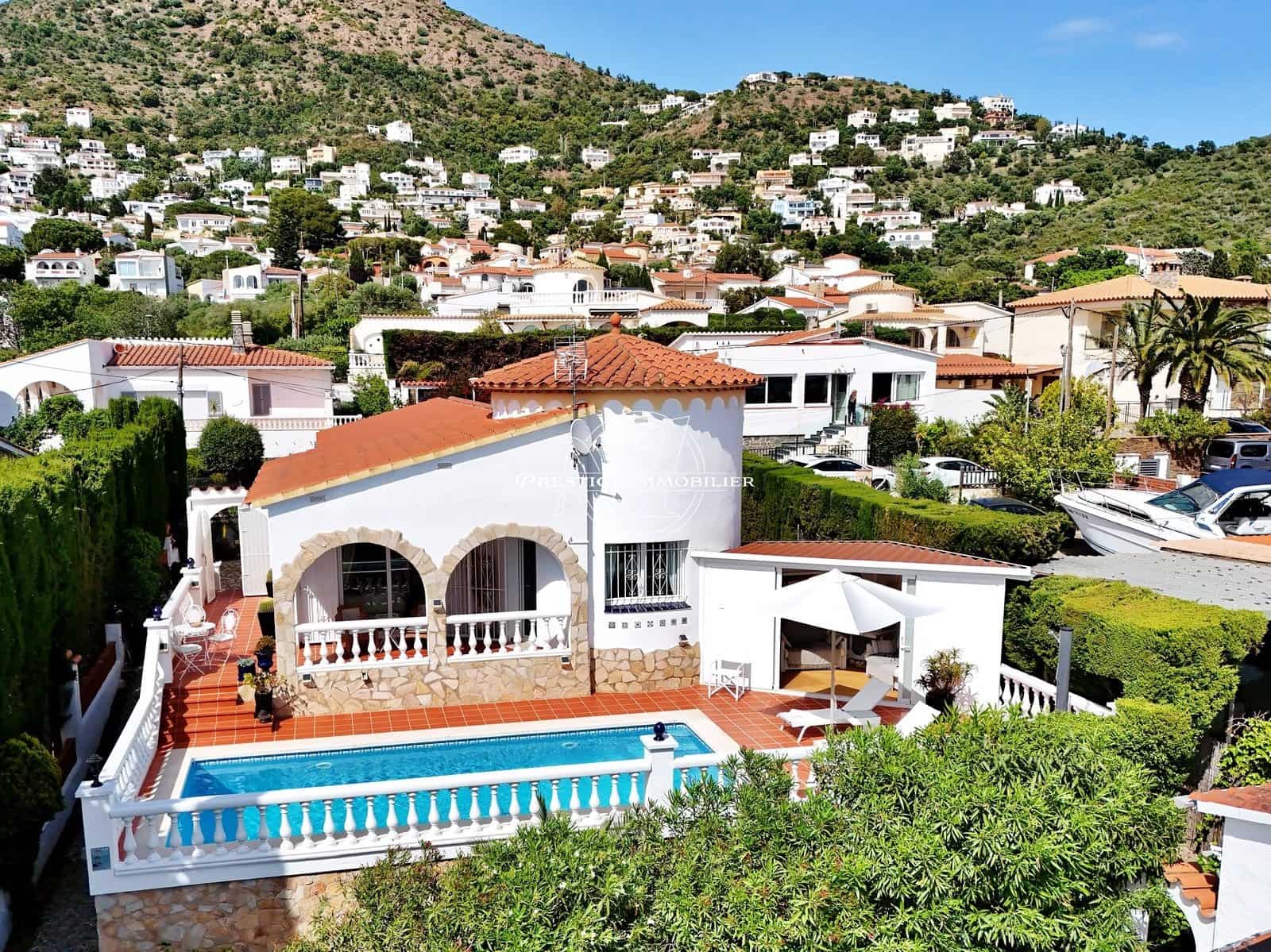 3 chambre Villa/Maison à vendre à Roses avec piscine - 495 000 € (Ref: 9811547)