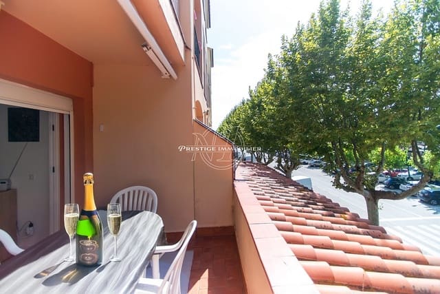 2 makuuhuone Huoneisto myytävänä paikassa Empuriabrava, Castelló d'Empúries mukana uima-altaan - 215 000 € (Ref: 9819323)