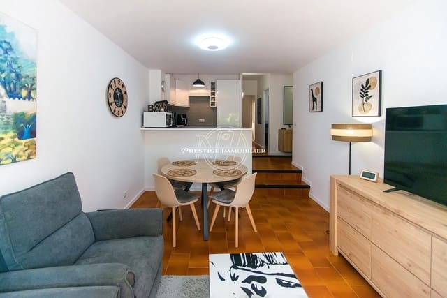 2 makuuhuone Huoneisto myytävänä paikassa Empuriabrava, Castelló d'Empúries mukana uima-altaan - 215 000 € (Ref: 9819323)