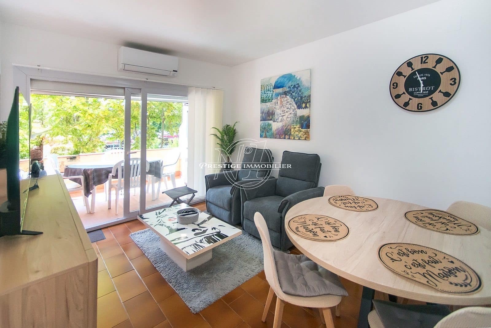 2 bedroom Apartment for sale in Empuriabrava with pool - € 215,000 (Ref: 9819323)