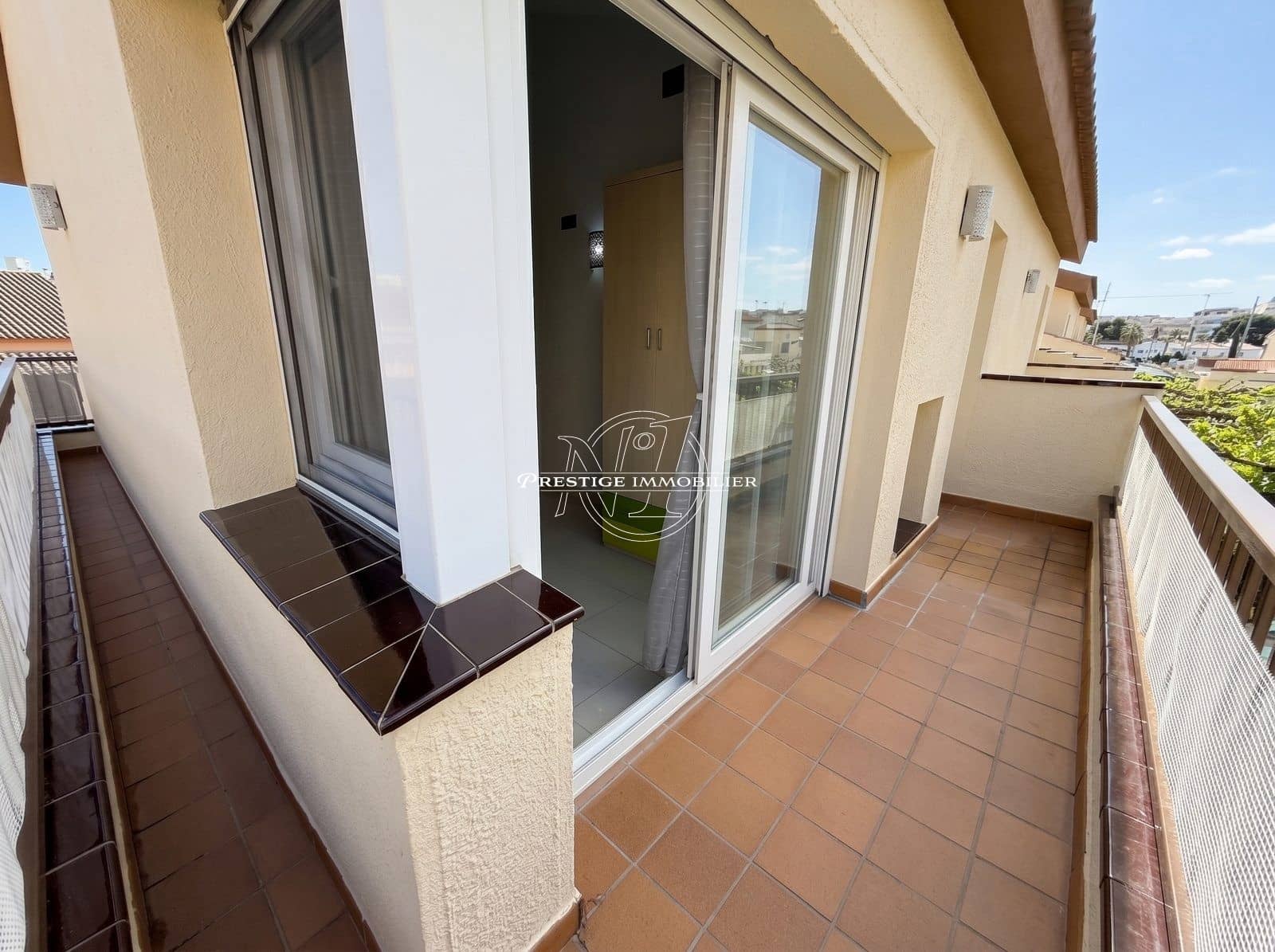 5 bedroom Villa for sale in Roses with pool - € 477,000 (Ref: 9824025)