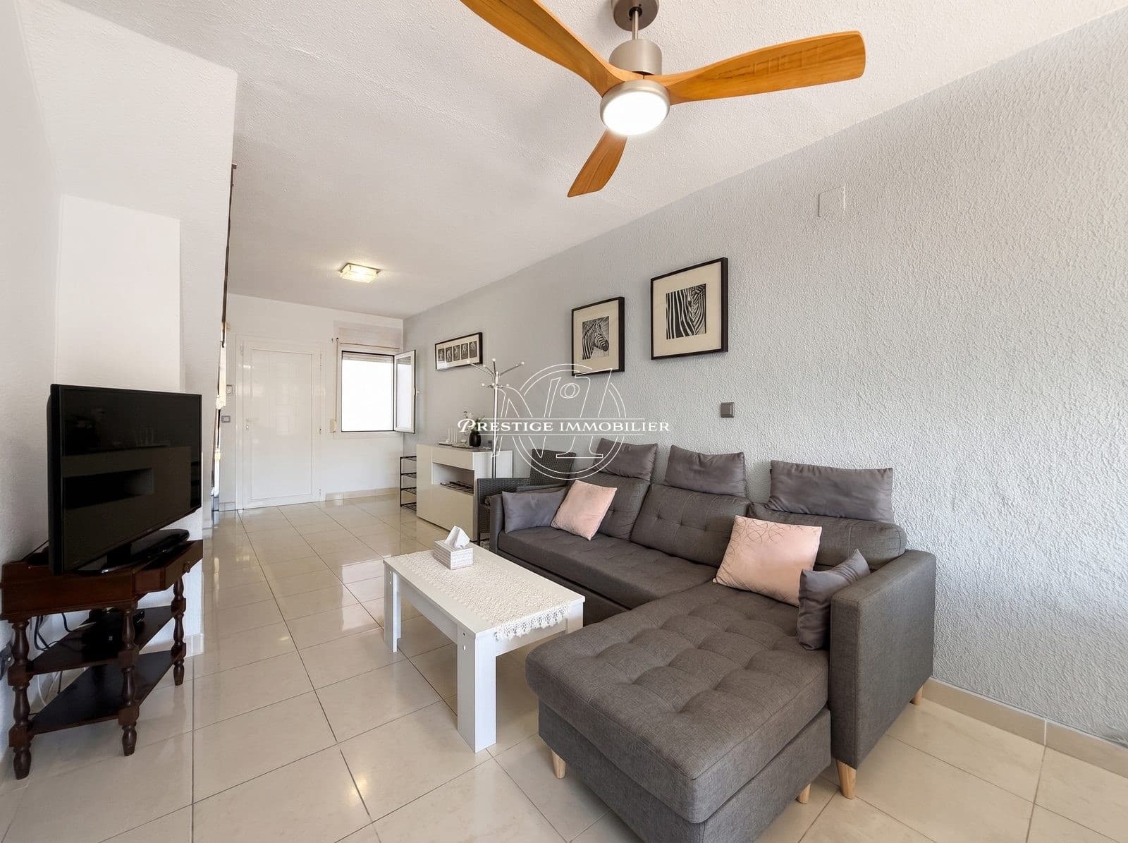 5 bedroom Villa for sale in Roses with pool - € 477,000 (Ref: 9824025)