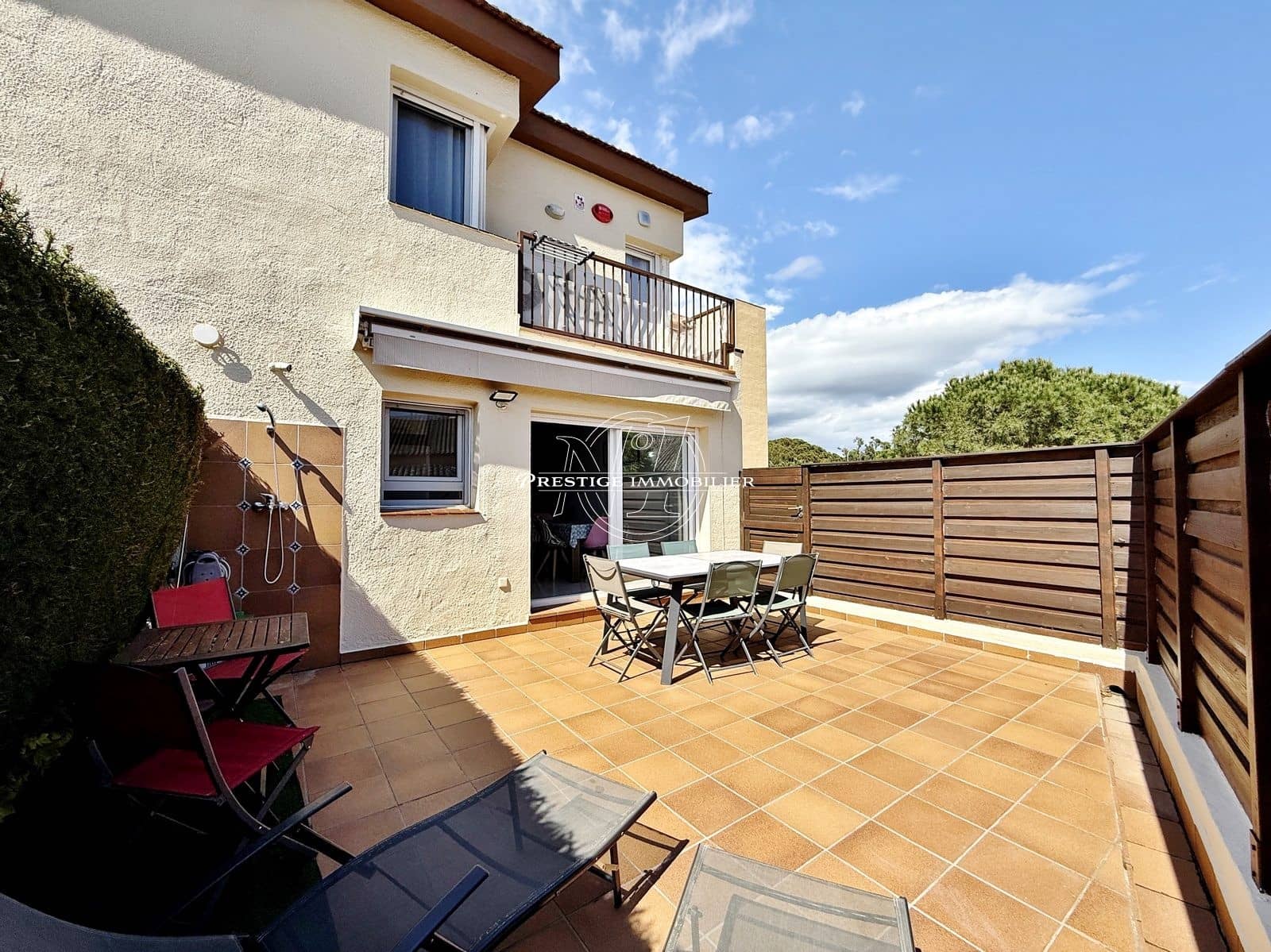 5 bedroom Villa for sale in Roses with pool - € 477,000 (Ref: 9824025)