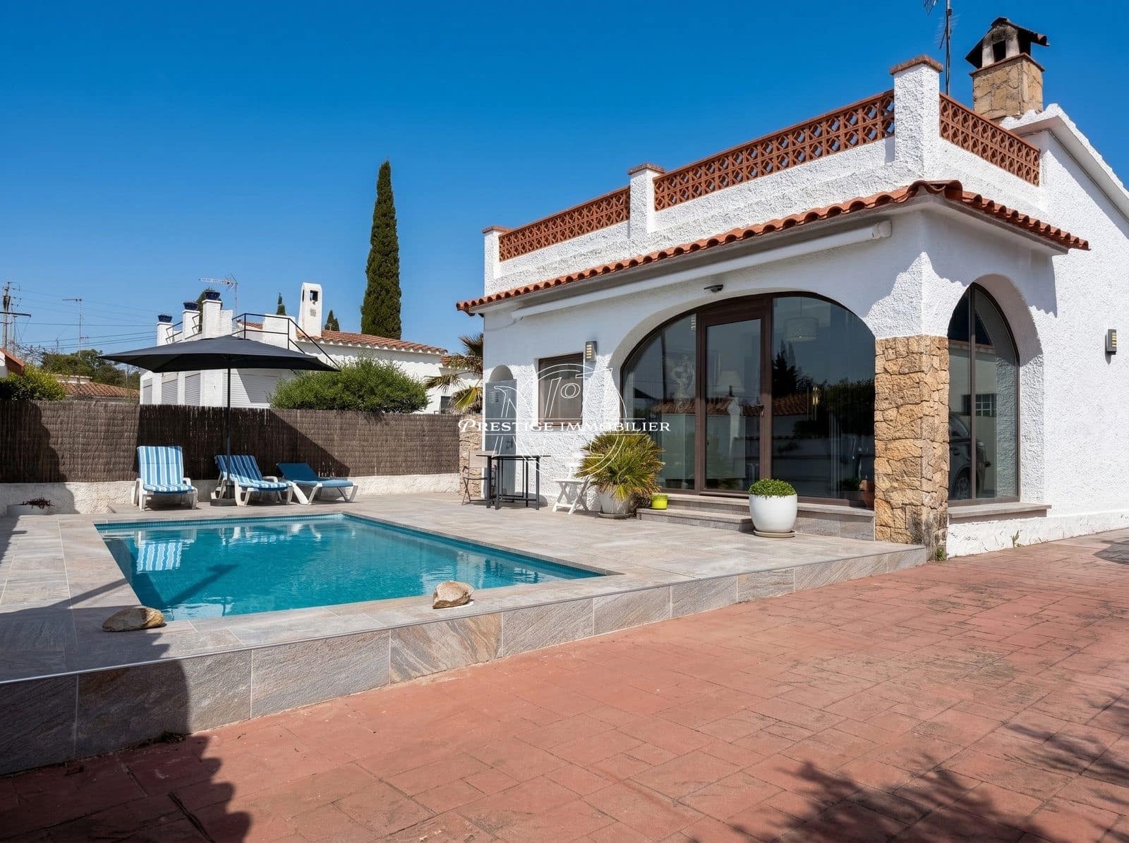 3 bedroom Villa for sale in Roses with pool - € 440,000 (Ref: 9826091)