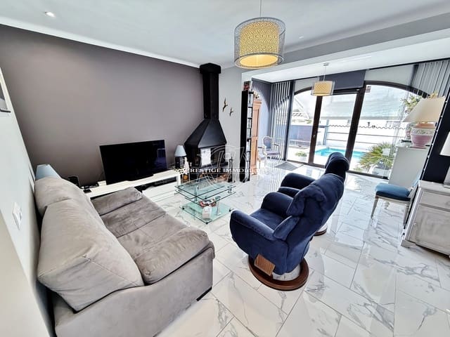3 soveværelse Villa til salg i Roses med swimmingpool - € 440.000 (Ref: 9826091)