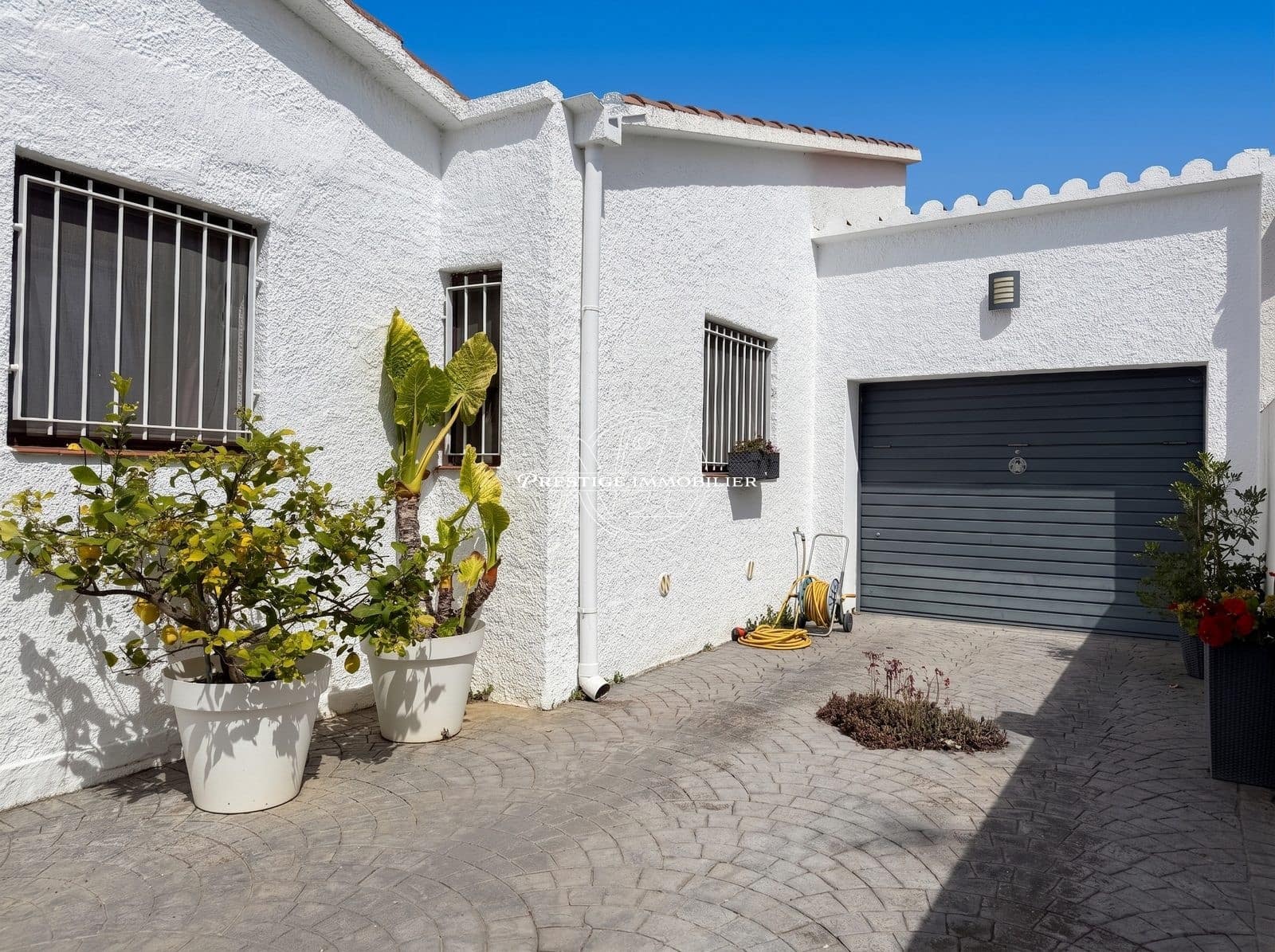 3 bedroom Villa for sale in Roses with pool - € 440,000 (Ref: 9826091)