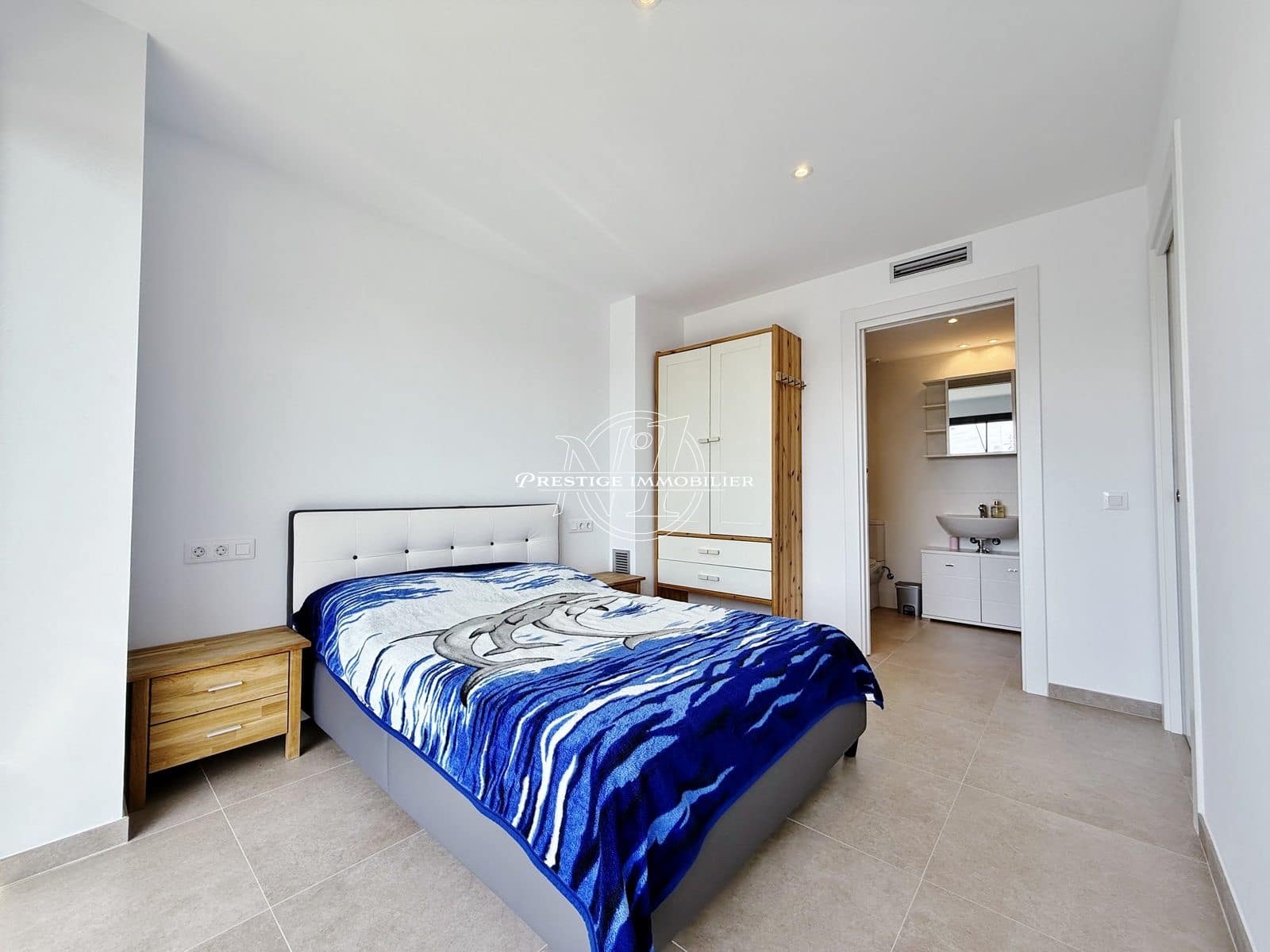 3 bedroom Apartment for sale in Roses with pool - € 349,000 (Ref: 9829051)