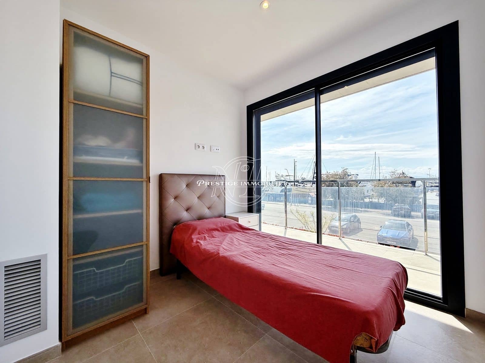 3 bedroom Apartment for sale in Roses with pool - € 349,000 (Ref: 9829051)