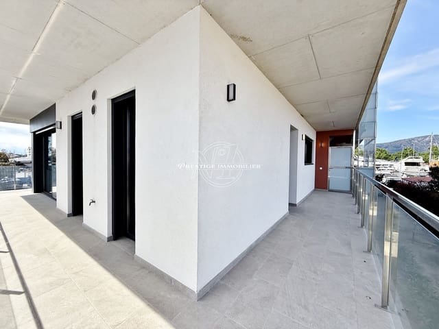 3 sypialnia Apartament na sprzedaż w Roses z basenem - 349 000 € (Ref: 9829051)