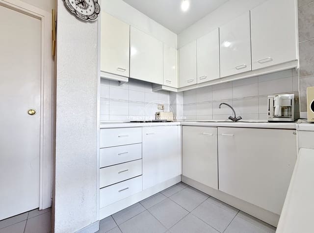2 sypialnia Apartament na sprzedaż w Roses - 219 000 € (Ref: 9830368)