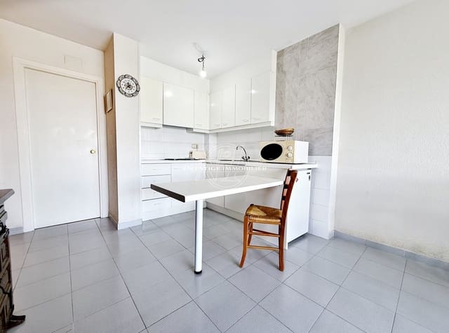 2 sypialnia Apartament na sprzedaż w Roses - 219 000 € (Ref: 9830368)