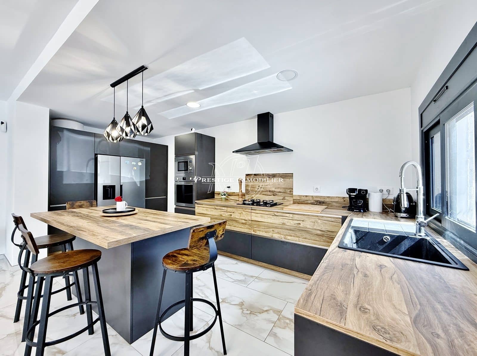4 makuuhuone Huvila myytävänä paikassa Empuriabrava mukana uima-altaan - 595 000 € (Ref: 9832865)