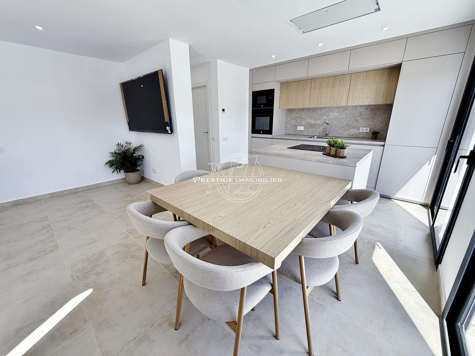 3 makuuhuone Huvila myytävänä paikassa Empuriabrava mukana uima-altaan - 630 000 € (Ref: 9833615)