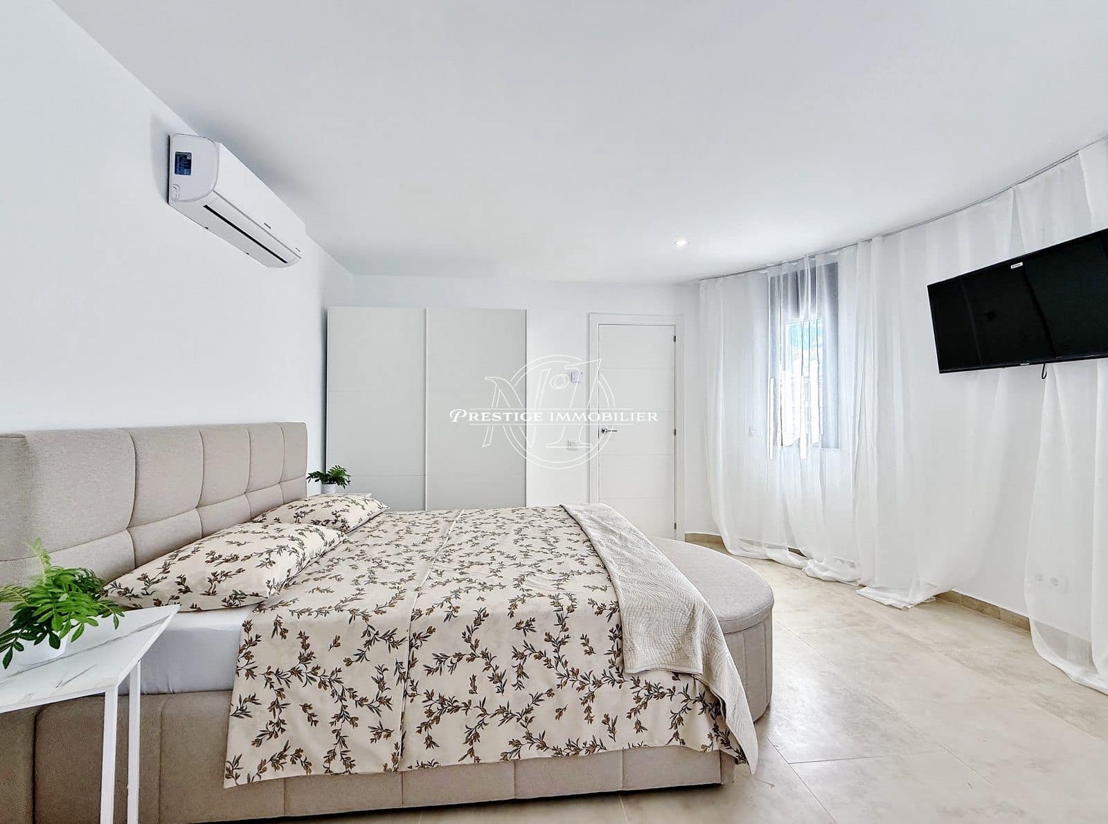 3 makuuhuone Huvila myytävänä paikassa Empuriabrava mukana uima-altaan - 630 000 € (Ref: 9833615)
